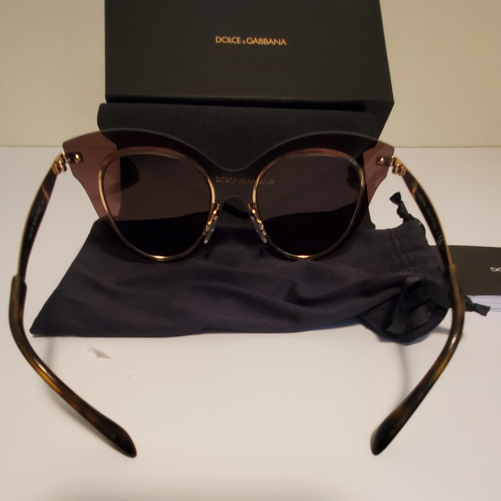 Dolce and Gabbana Ladies Sunglasses.  Brown mirrored bronze - Picture 5 of 16
